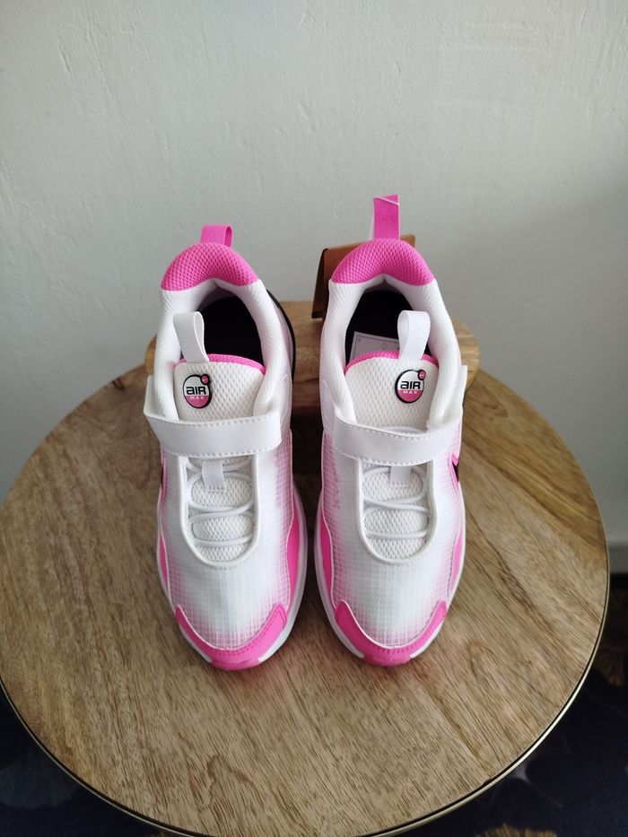 Baskets Nike T 31 - photo numéro 2