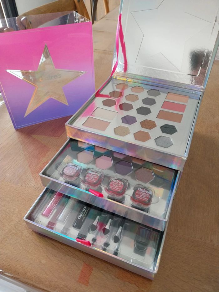 Grande mallette maquillage neuve Claires