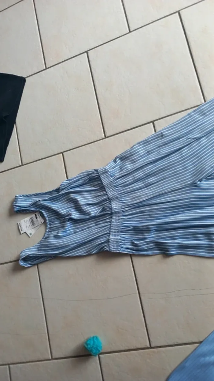 Combinaison longue gémo bleue et blanche rayée neuve 12 ans - photo numéro 2