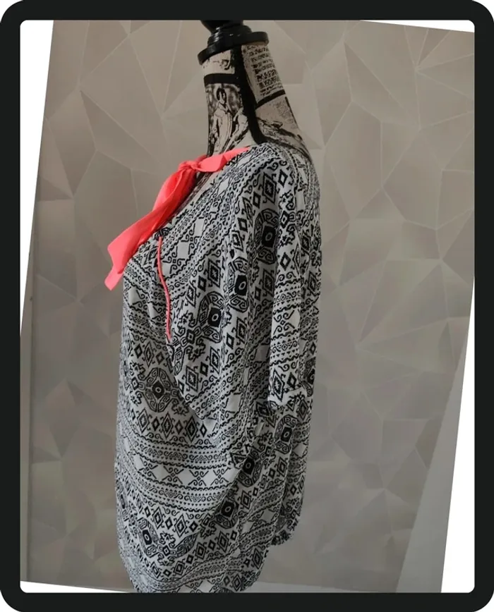 Blouse manches courtes - photo numéro 4