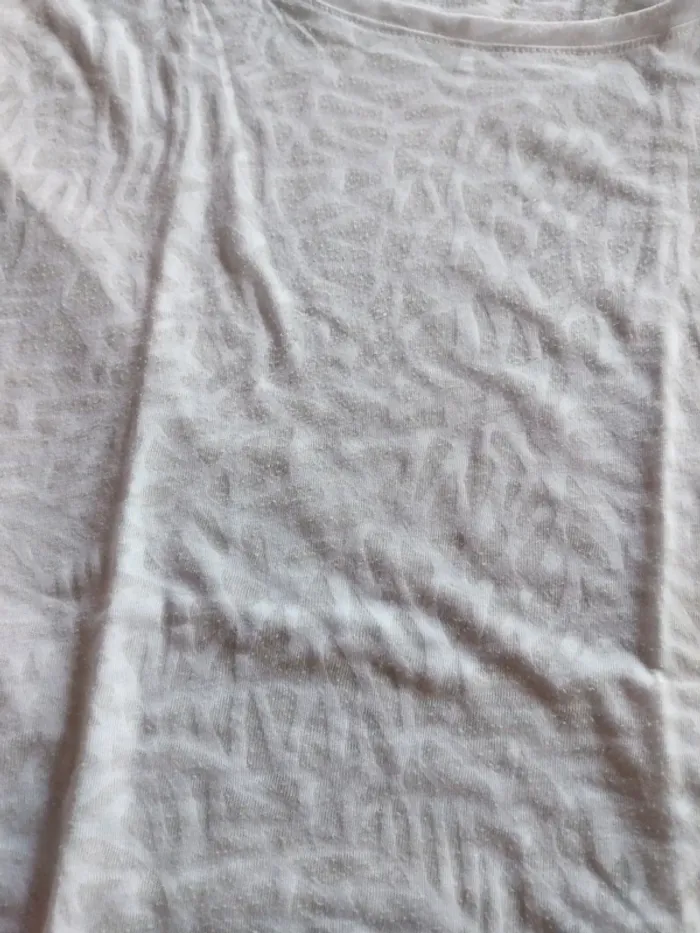 Tée shirt motifs discret - photo numéro 2