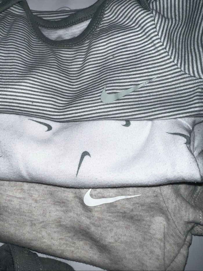 Lot body Nike - photo numéro 5