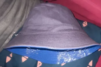 Chapeau Bob bleu réversible