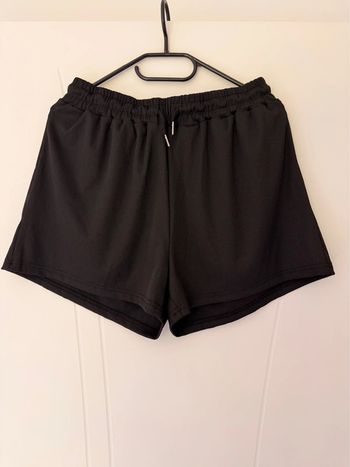 Short côtelé noire taille L