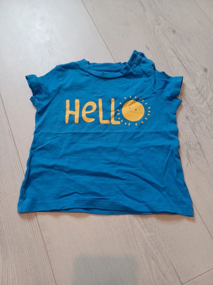 T-shirt bleu "Hello" 12 mois