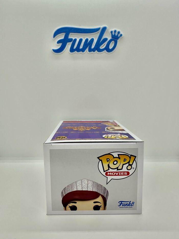 Funko Pop Anastasia 1240 Diamond SDCC 2022 - photo numéro 6