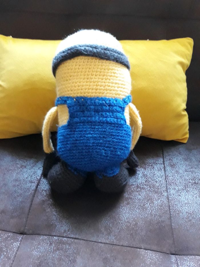 Peluche doudou Kevin les minions fait main 24 cm - photo numéro 2