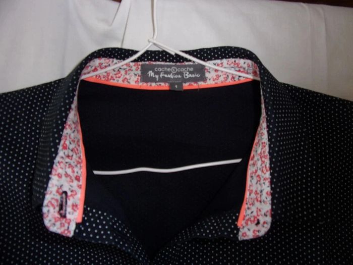 Très beau Chemisier Cache Cache- T.1 - photo numéro 4