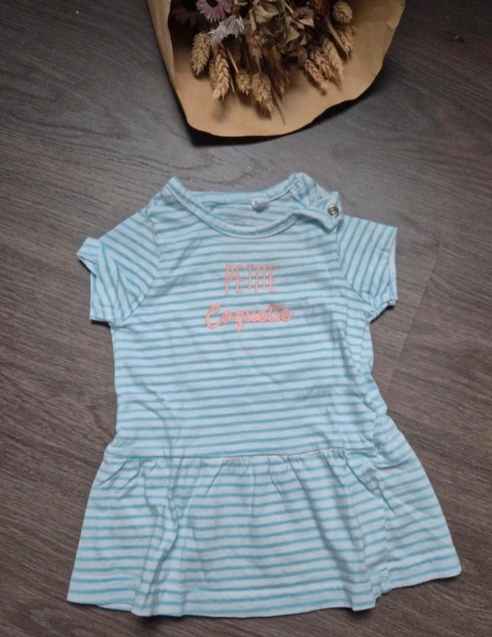 Belle robe légère 6 mois