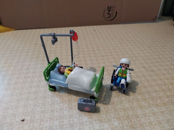 Playmobil la poste et hopital - photo numéro 2