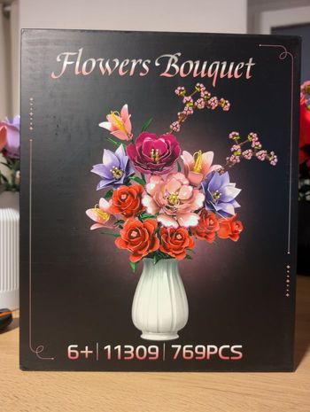 Bouquet de fleurs décoratif à assembler type lego Botanical – 769 pièces – Neuf