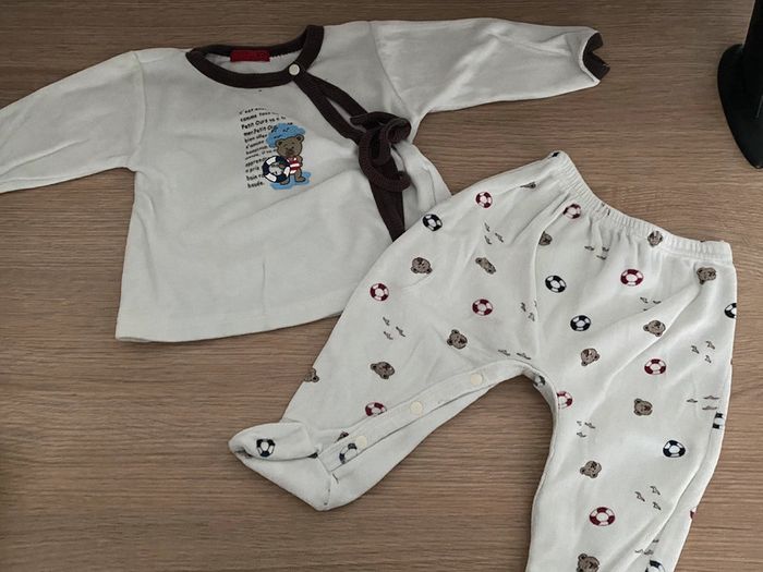 Lot 3 pyjamas 2 pièces 6 mois - photo numéro 14
