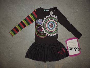 robe desigual taille 13/14 ans
