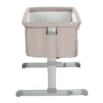 Cododo chicco next to me 