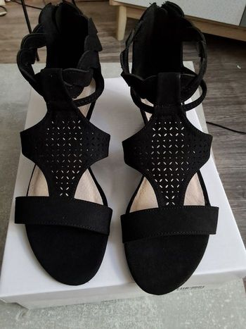 Sandales compensées tressées et perforées noir suédine taille 38 Blancheporte 