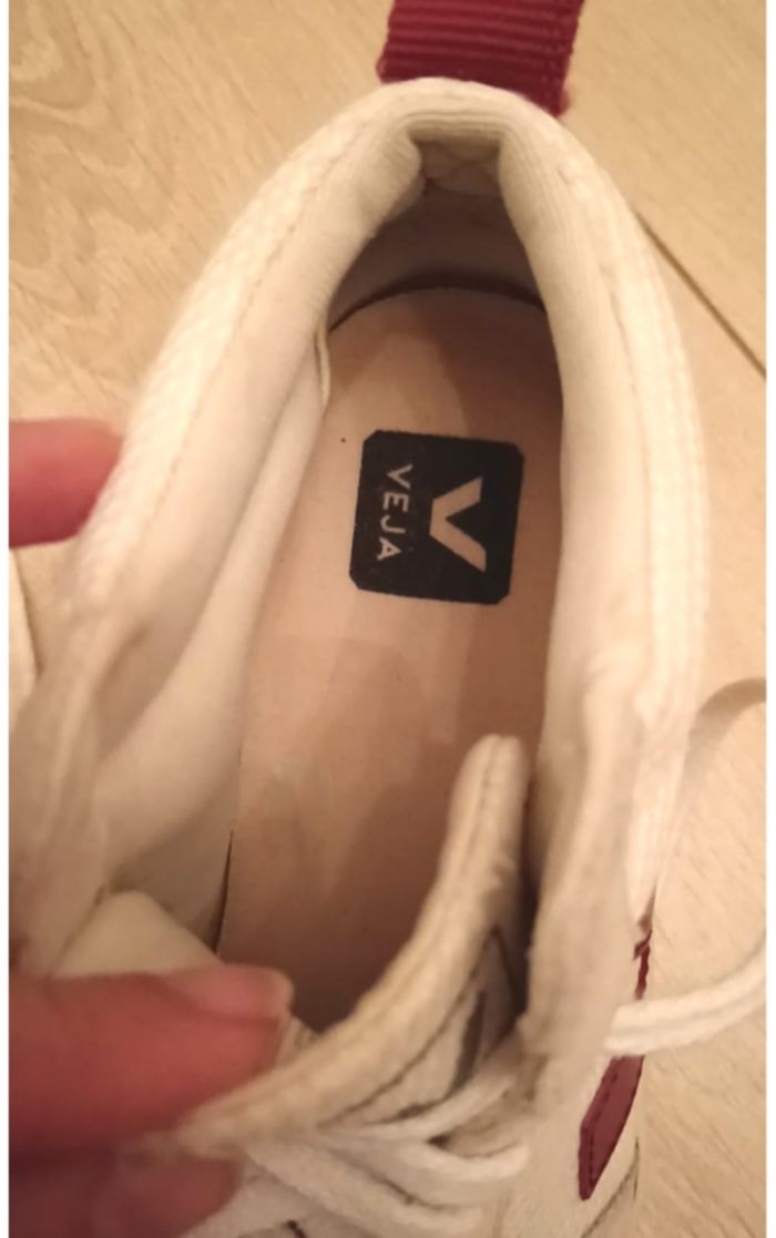 Paire de baskets Veja chic, confortable et en véritable cuir, pointure 38 en très bon état. - photo numéro 4