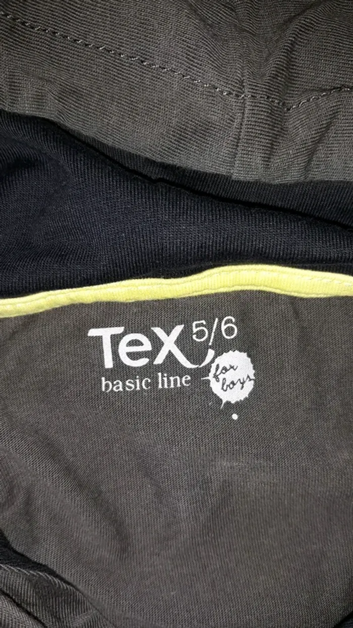 T shirt manche longue  à capuche - photo numéro 3