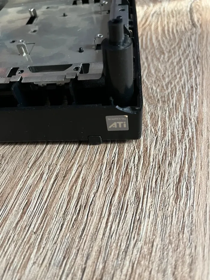 Coque inférieure GameCube - photo numéro 7