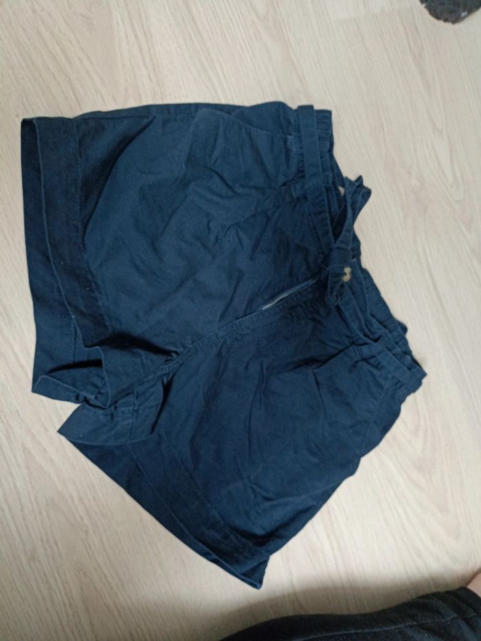 Short bleu marine kiabi - photo numéro 3