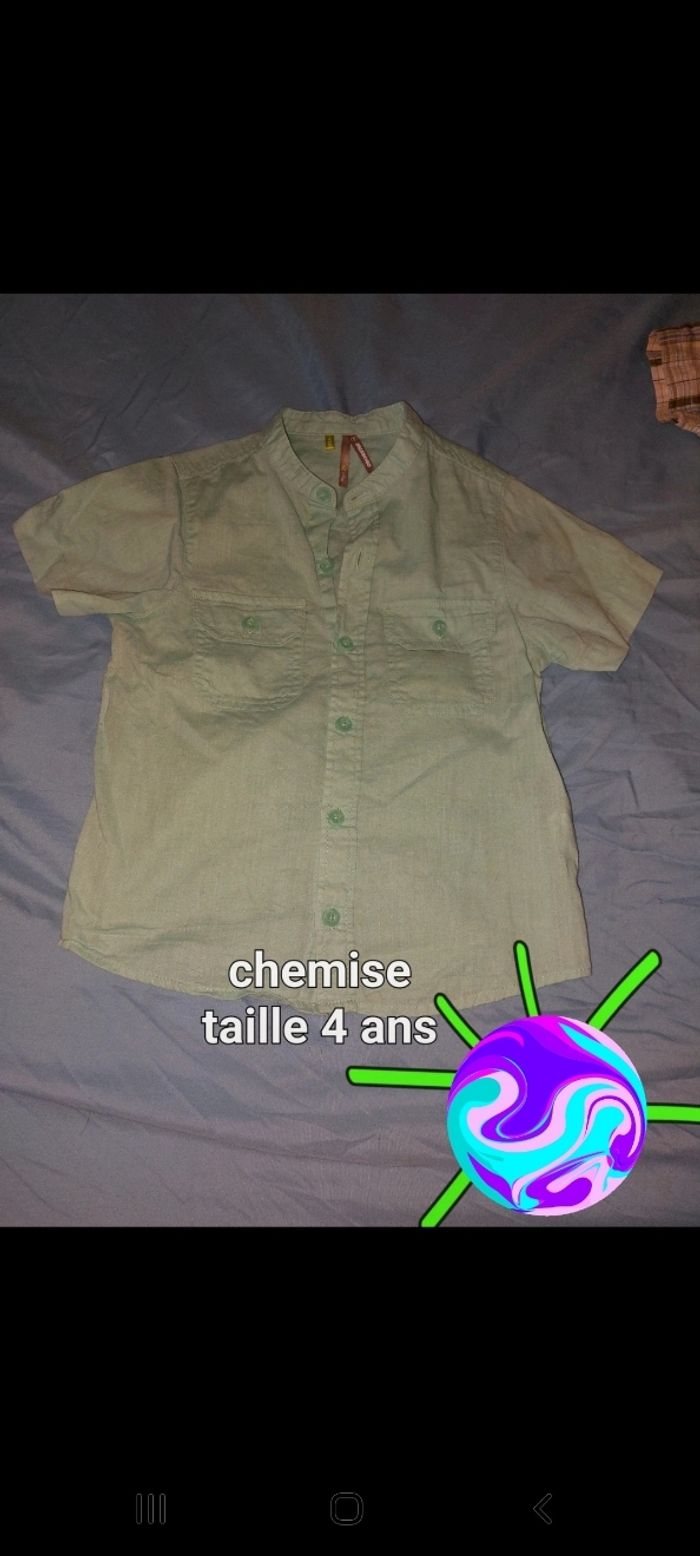Chemise vert clair manche courte