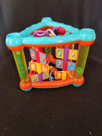 Triangle de jeux neuf