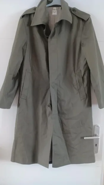 Trench militaire