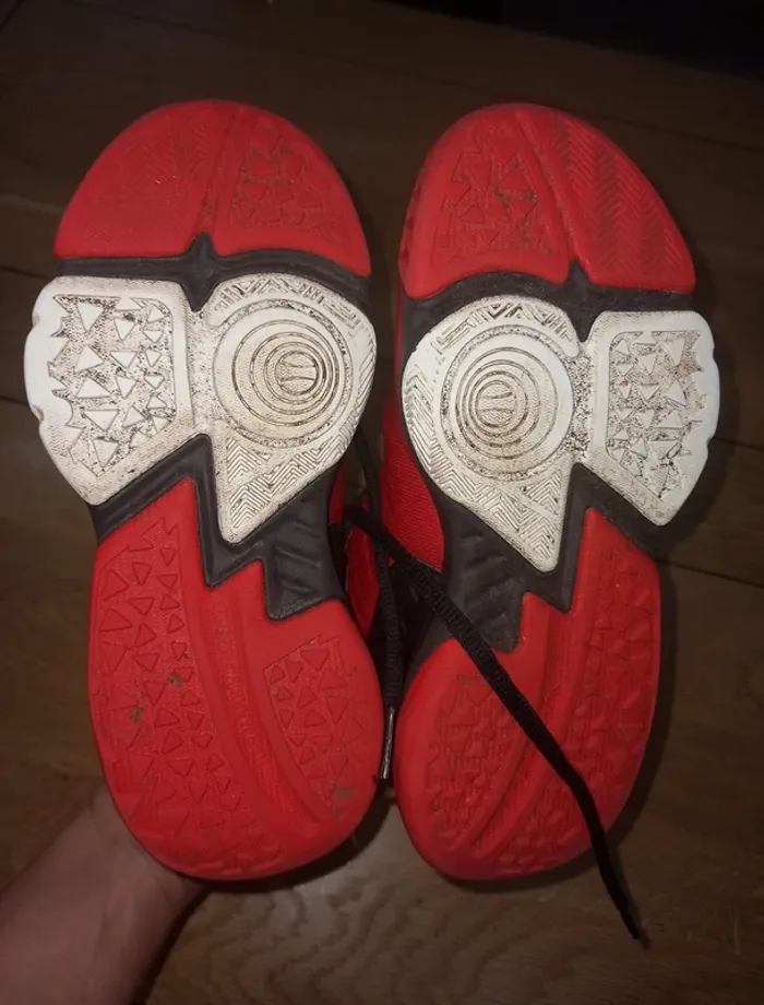 Baskets taille 33 - photo numéro 4
