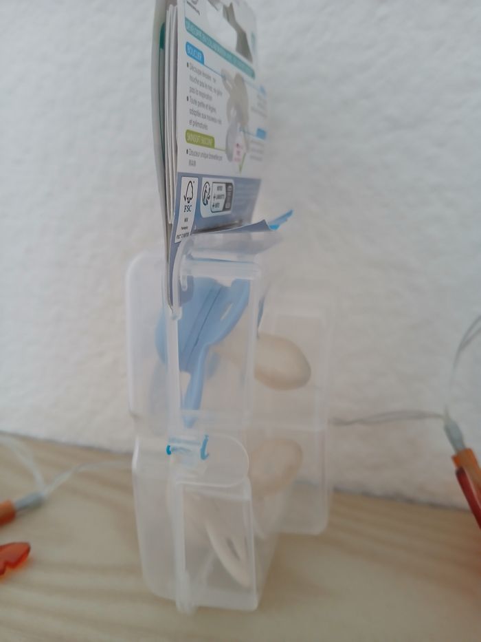 Lot de 2 sucettes spécial nouveau-nés (0-2 mois) - photo numéro 2