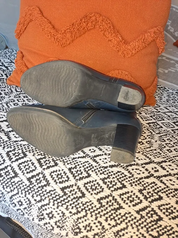 Bottines bleues dentelle tamaris 40 comme neuves hyper confortables - photo numéro 9