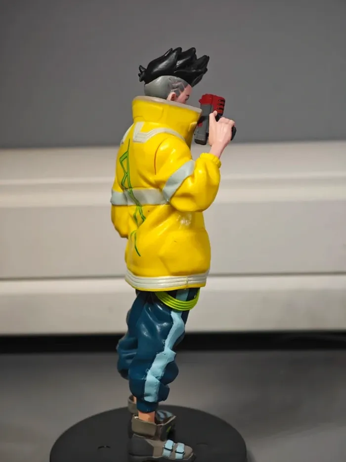Figurine CyberPunk Edgerunners : David 17cm neuve avec boîte - photo numéro 5