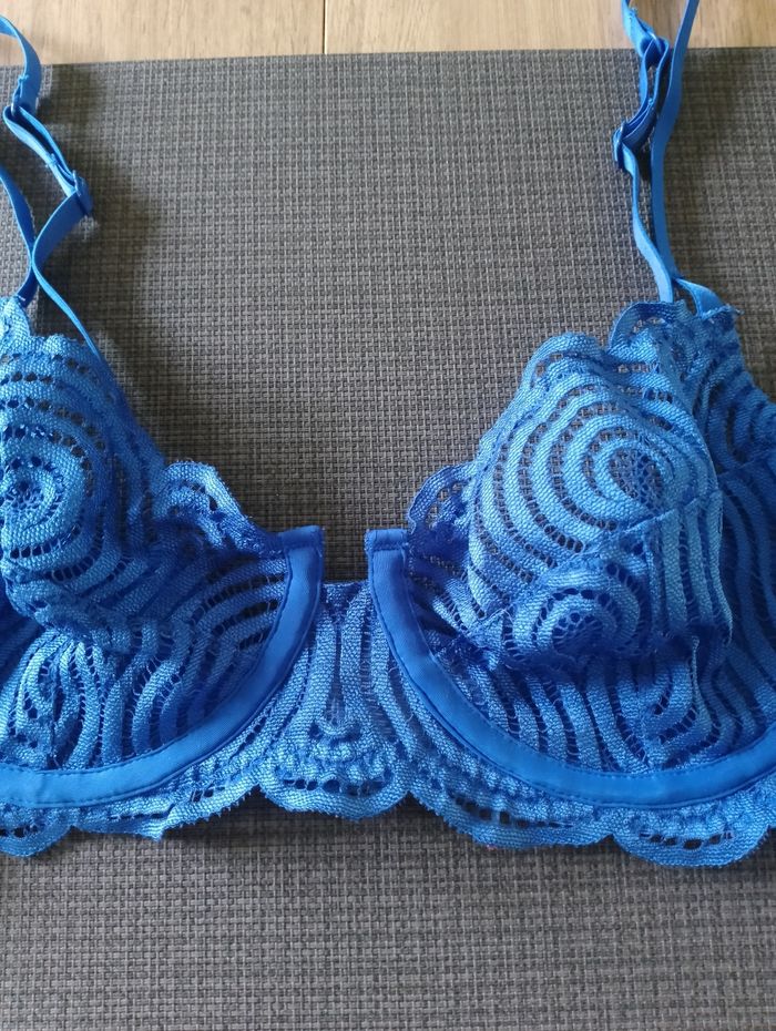 Soutien gorge bleu Dim - photo numéro 2