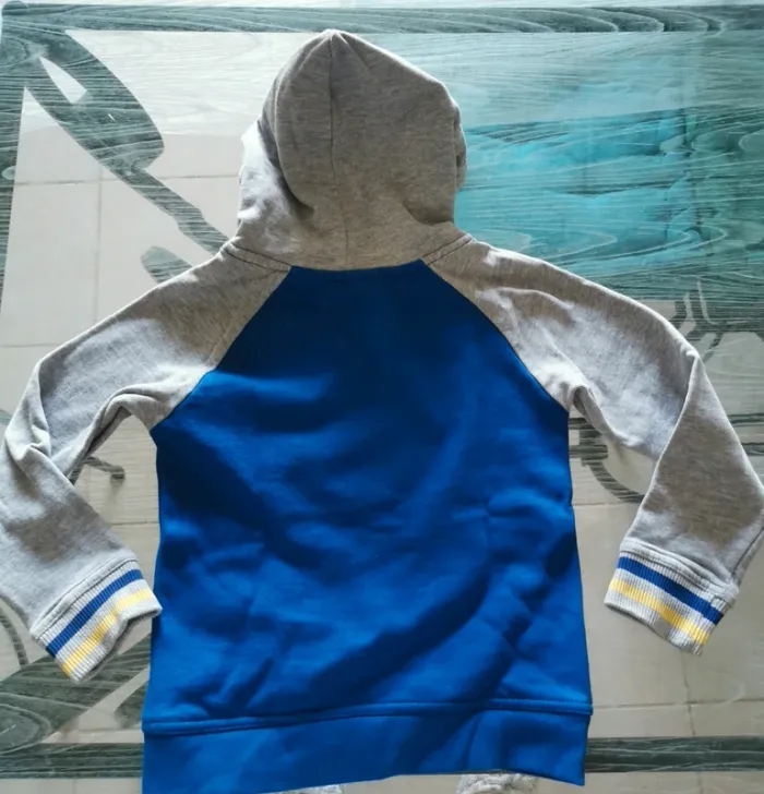 Pull à capuche Barça - photo numéro 2