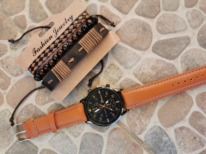 F56 montre et bracelets cuir homme marron tendance.