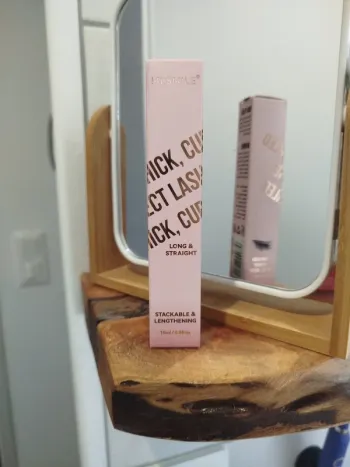 Mascara bordeaux