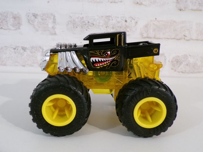 Monster Trucks - Hotwheels - Hot Wheels - Bone Shaker  (J14) - photo numéro 2