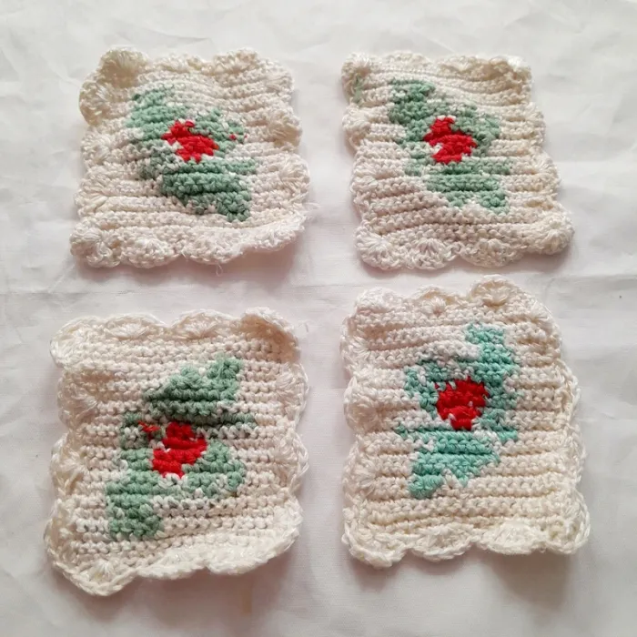 Lot de 4 sous verres de Noël motif houx fait main au crochet