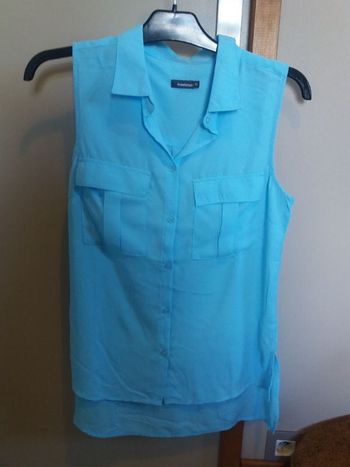 Débardeur bleu style chemisier