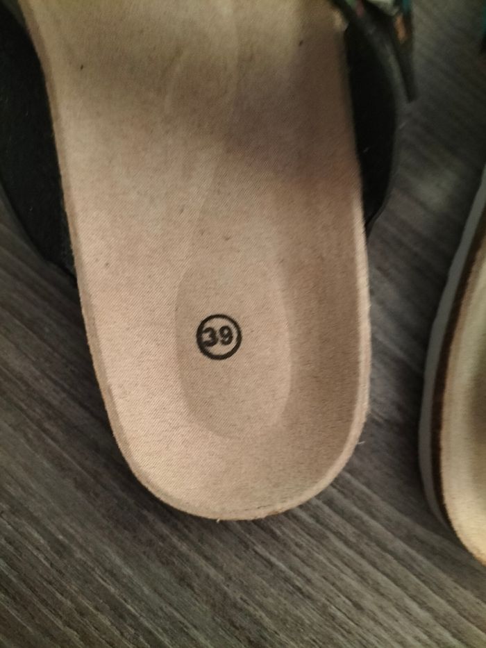 Tong neuve 39 - photo numéro 3