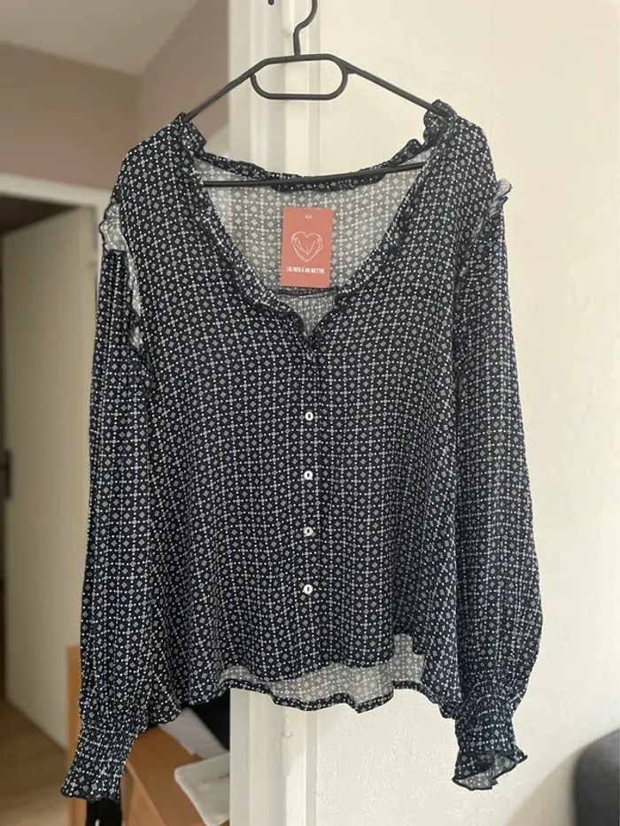 Chemise imprimée à volants oversize