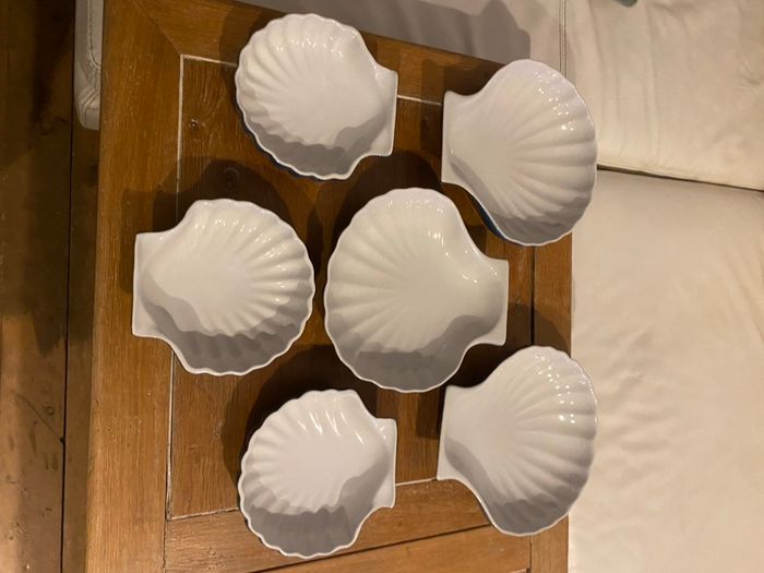 Lot 6 plats bleus et blanc en forme de coquille - photo numéro 5