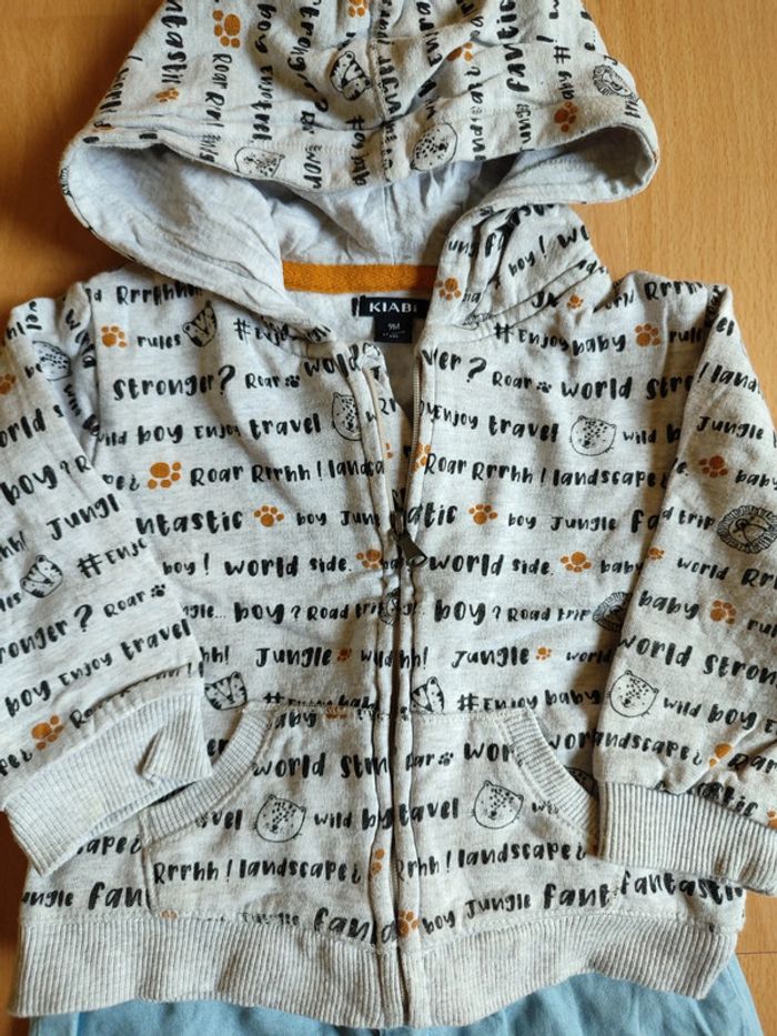 Lot tenue pantalon sarouel denim et sweat zippé gris à capuche Kiabi en 9M - photo numéro 2