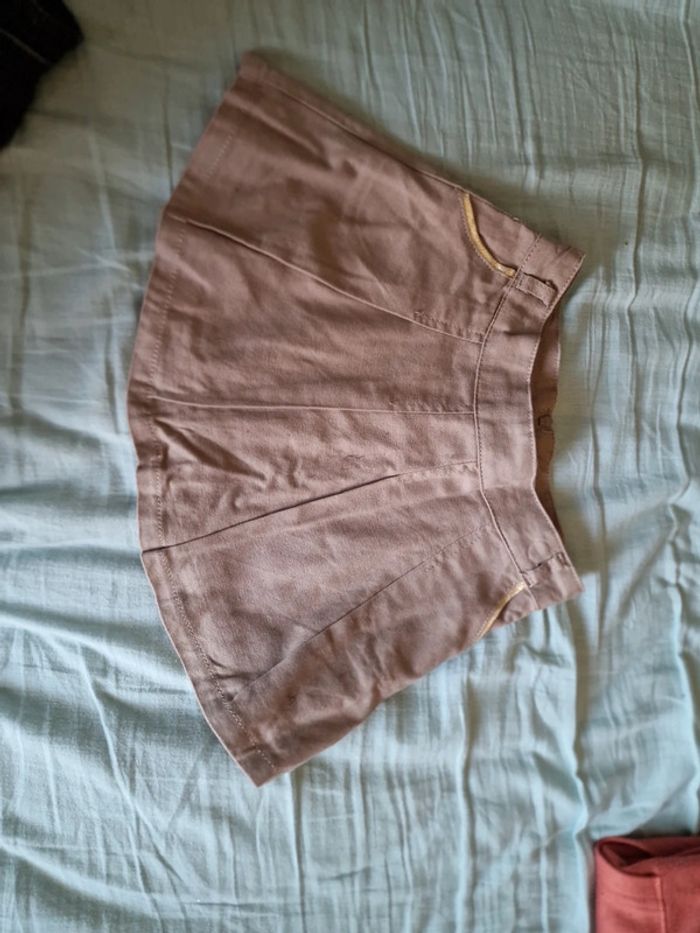 Lot fille jupe + short 4 ans - photo numéro 6