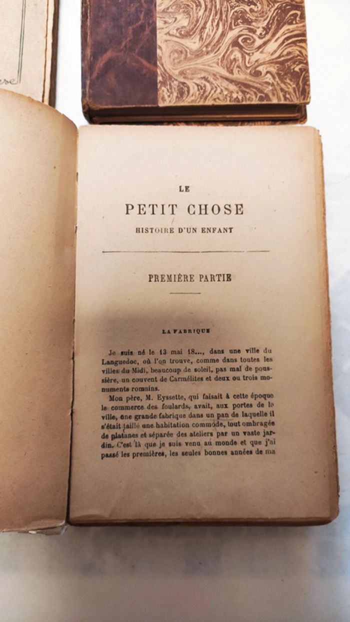 Lot d'anciens livres - photo numéro 2