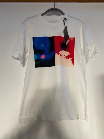 T-shirt pull & Bear  taille XS ou 14 ans, neuf