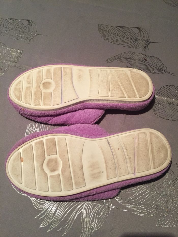 Pantoufles violettes Taille 38/39 - photo numéro 2
