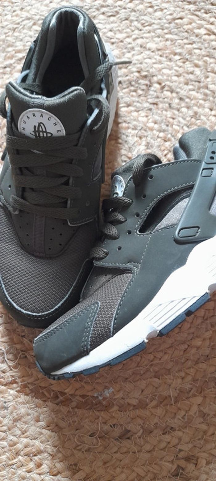 Basket Nike Huarache kaki - photo numéro 4