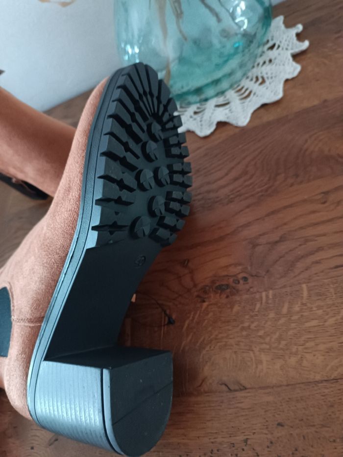 Bottines, Boots taille 40 - photo numéro 3