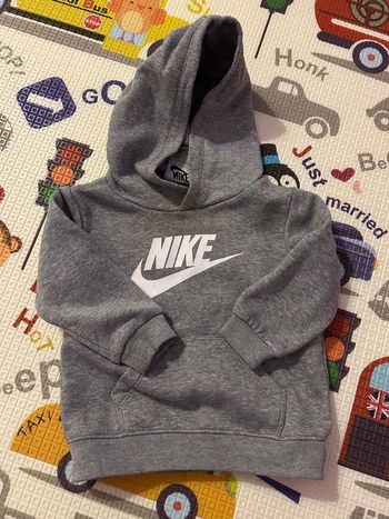 Sweat nike gris