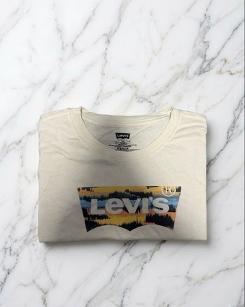 Tee shirt Levi’s blanc taille 14 ans 