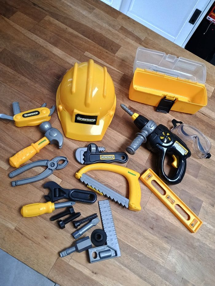 Jouet boite à outils